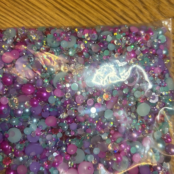 Loose resin rhinestones and pearls - Picture 3 of 6